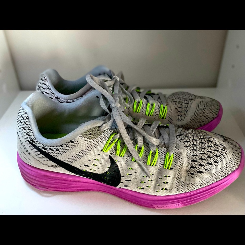Running somewhere… 🏃🏽‍♀️🏃🏽‍♀️